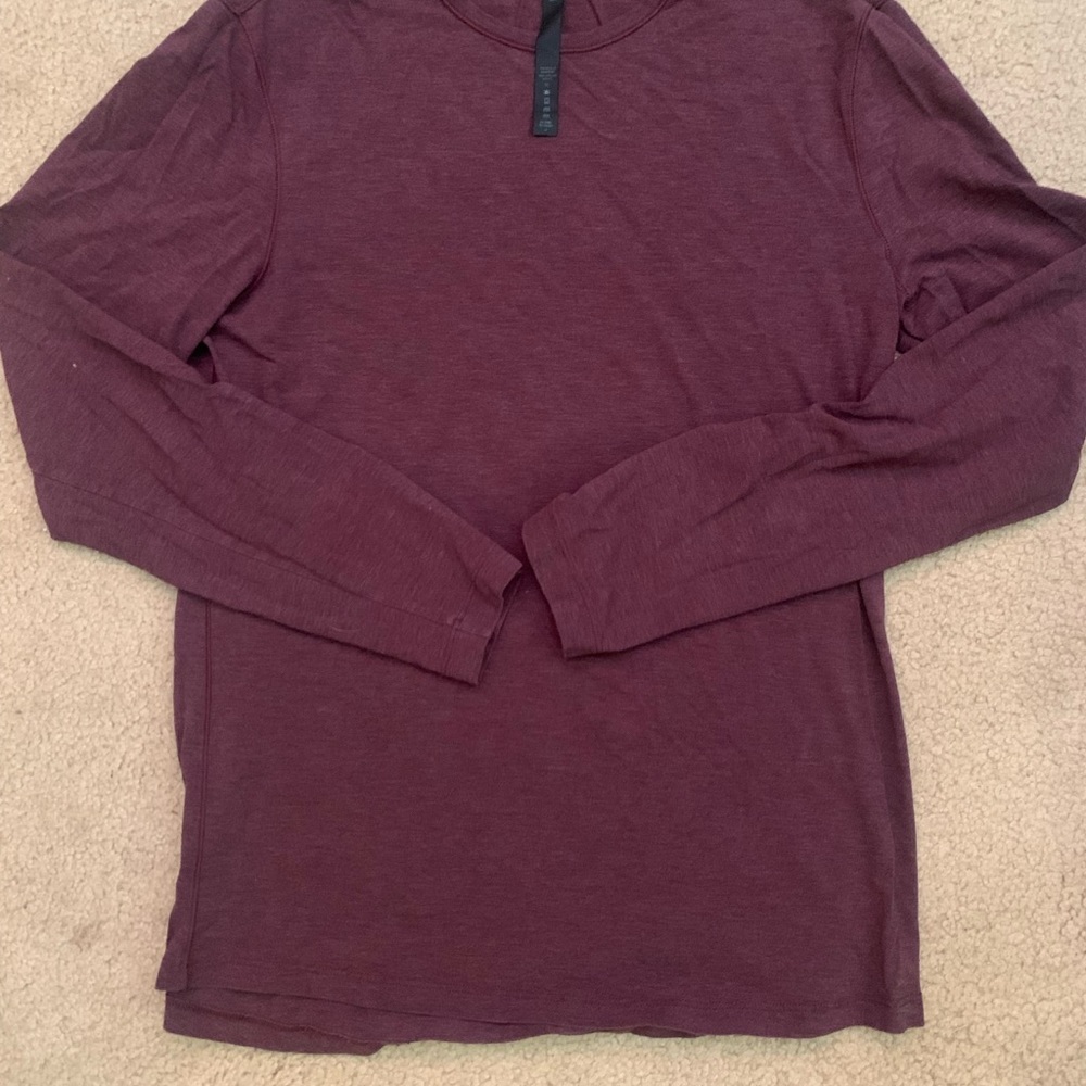 Lululemon long-sleeve tee M
